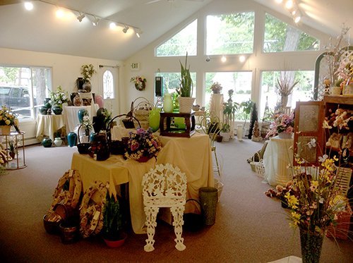 Display Area - REAL ESTATE AUCTION, Crossroads Flowers